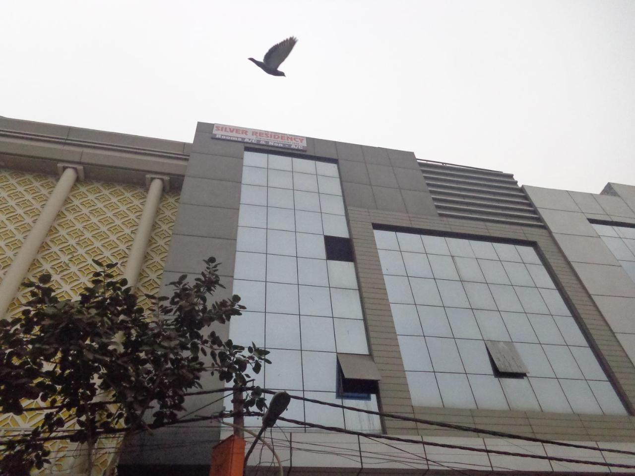 Silver Residency Hotell New Delhi Exteriör bild