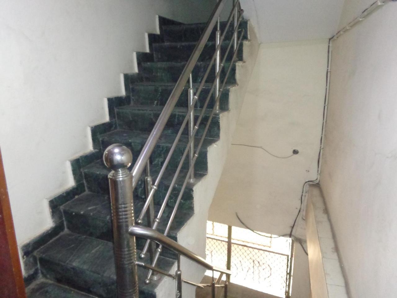 Silver Residency Hotell New Delhi Exteriör bild