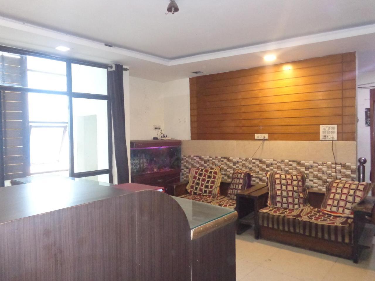 Silver Residency Hotell New Delhi Exteriör bild